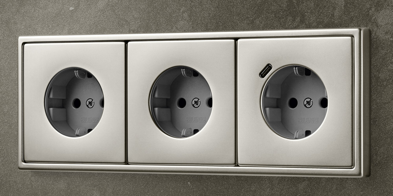 SCHUKO® Steckdosen mit USB bei Relais Elektrohandwerk GmbH in Elstra OT Rauschwitz