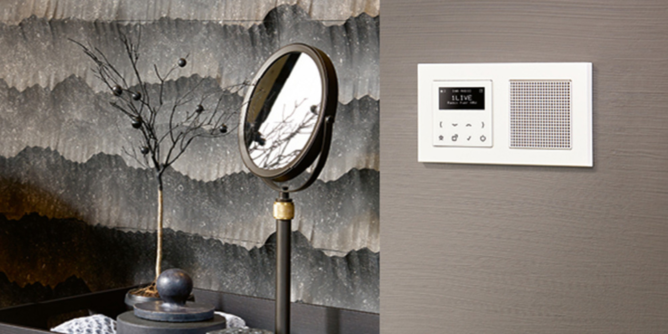 JUNG Smart Radio DAB+ bei Relais Elektrohandwerk GmbH in Elstra OT Rauschwitz