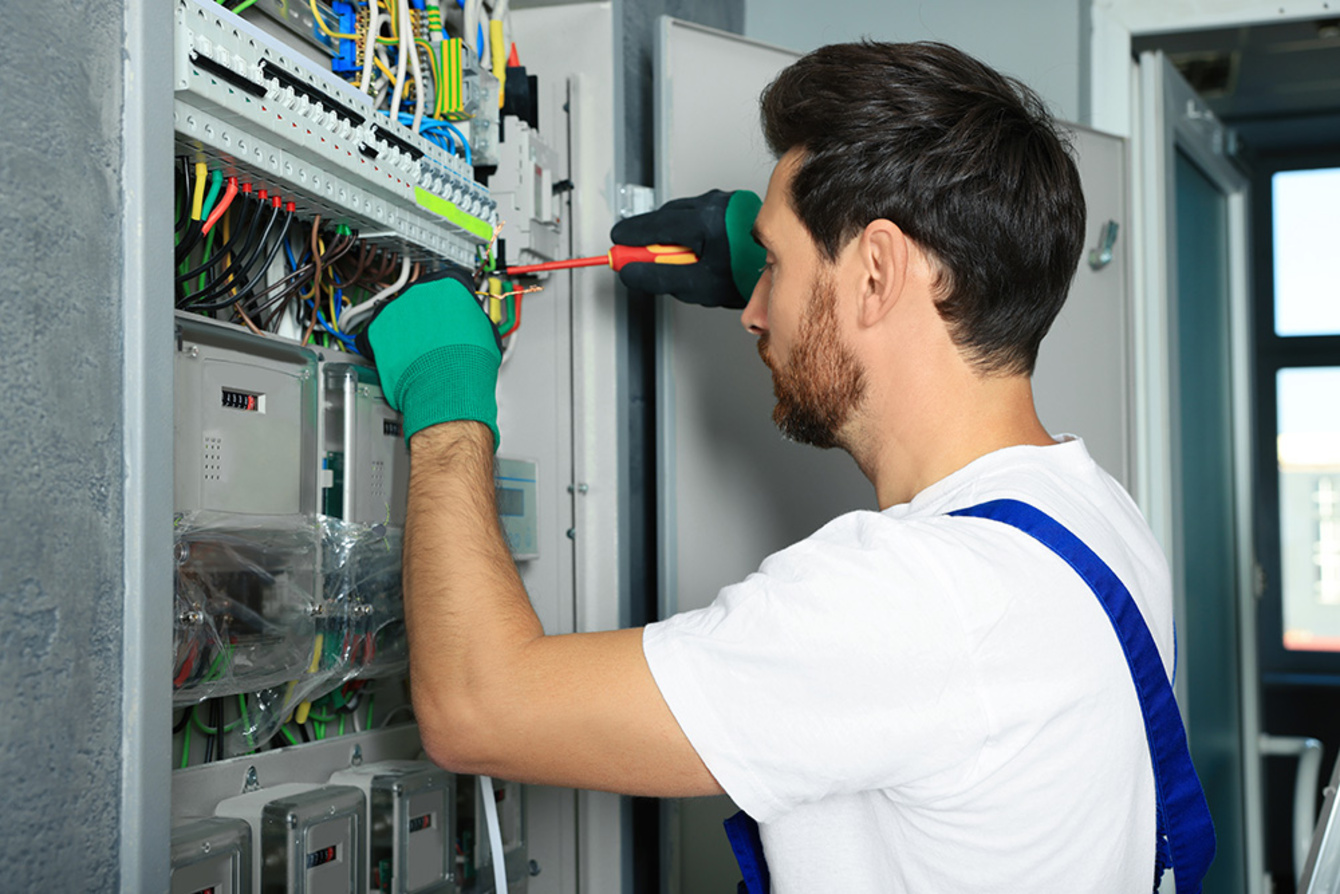 Nieder­spannungs­anlagen bei Relais Elektrohandwerk GmbH in Elstra OT Rauschwitz