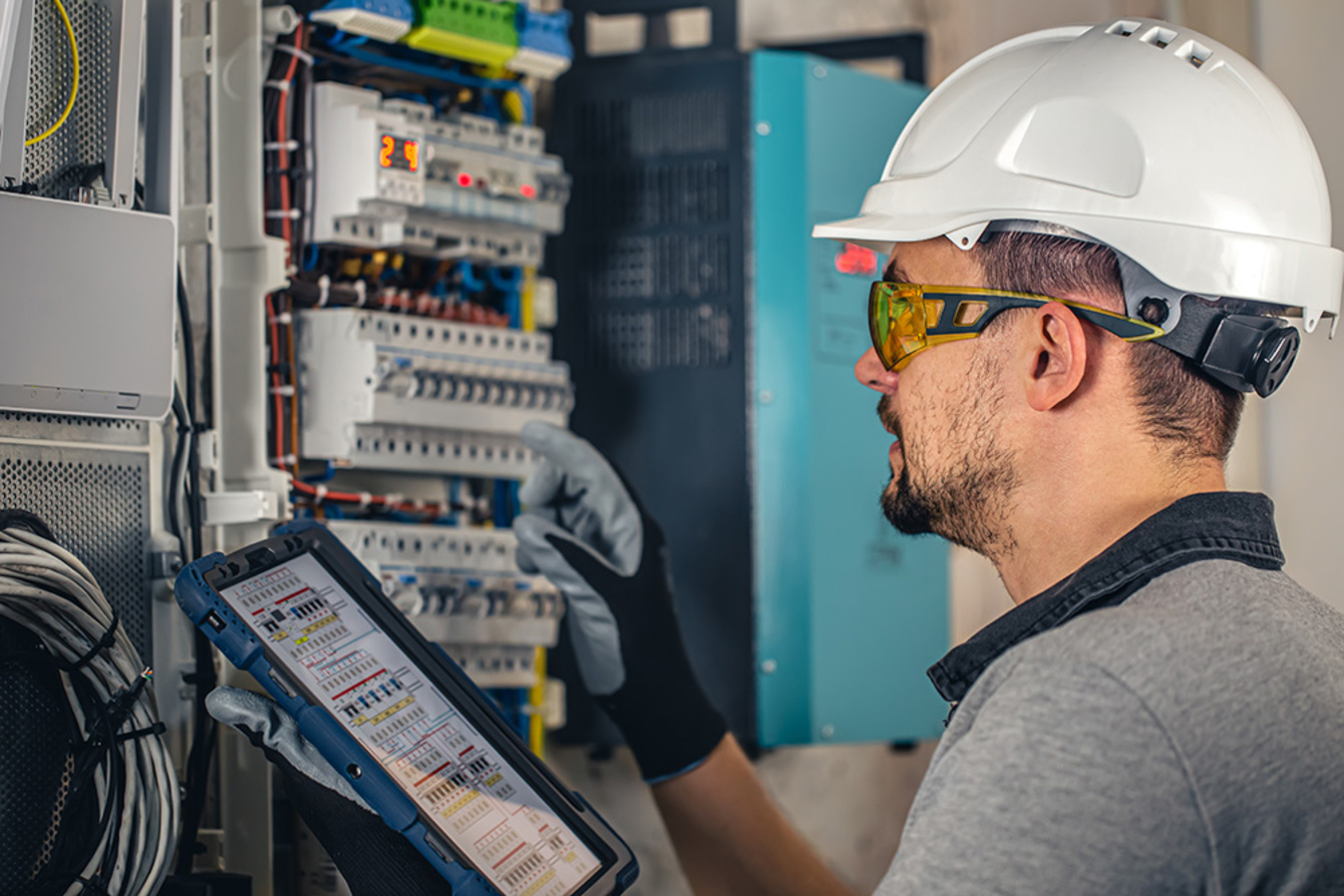 Industrie und Gewerbe bei Relais Elektrohandwerk GmbH in Elstra OT Rauschwitz